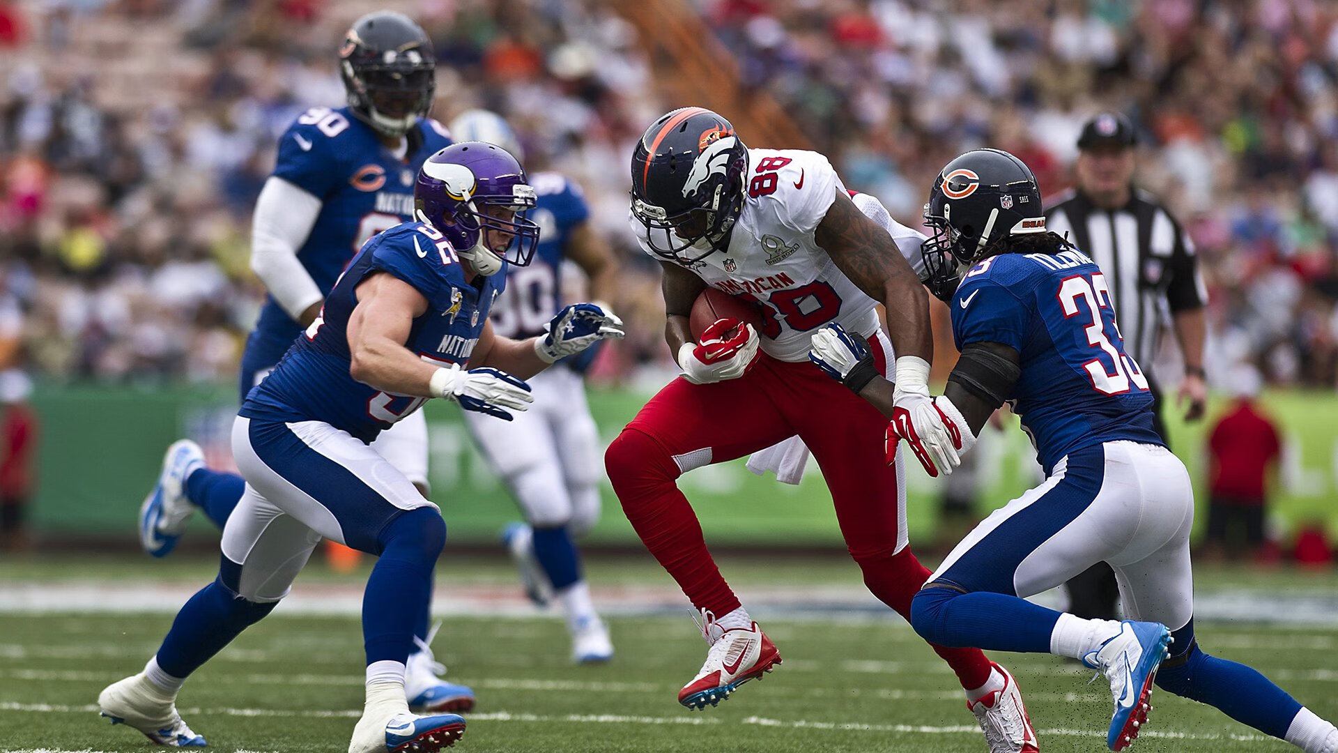 季后赛焦点：蒂伊在绝境中连续两场投中关键远距离三分！，伊蒂分队